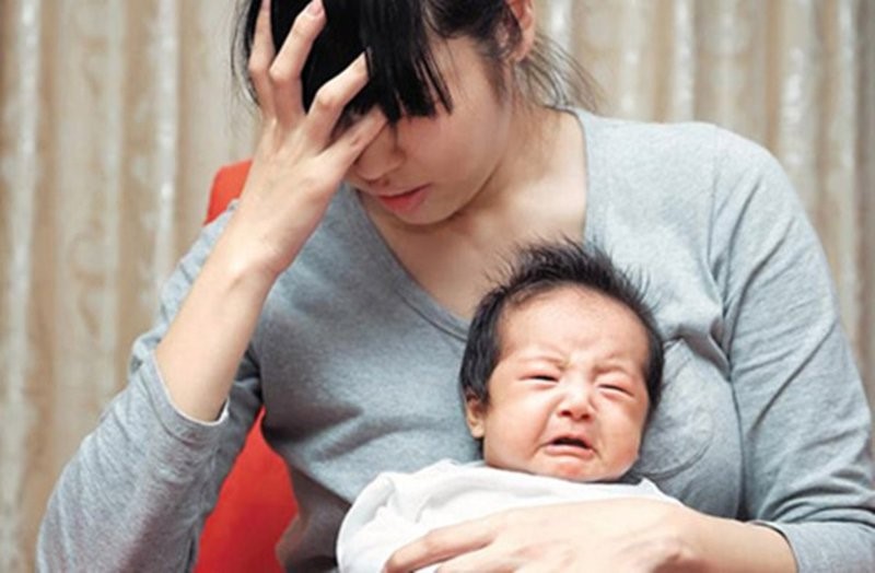 Trầm cảm, mất ngủ sau sinh khiến các mẹ bị suy giảm trí nhớ