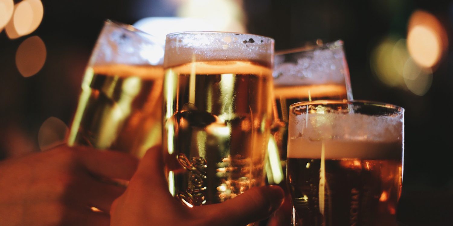 Uống rượu bia nguyên nhân của bệnh gan nhiễm mỡ độ 2