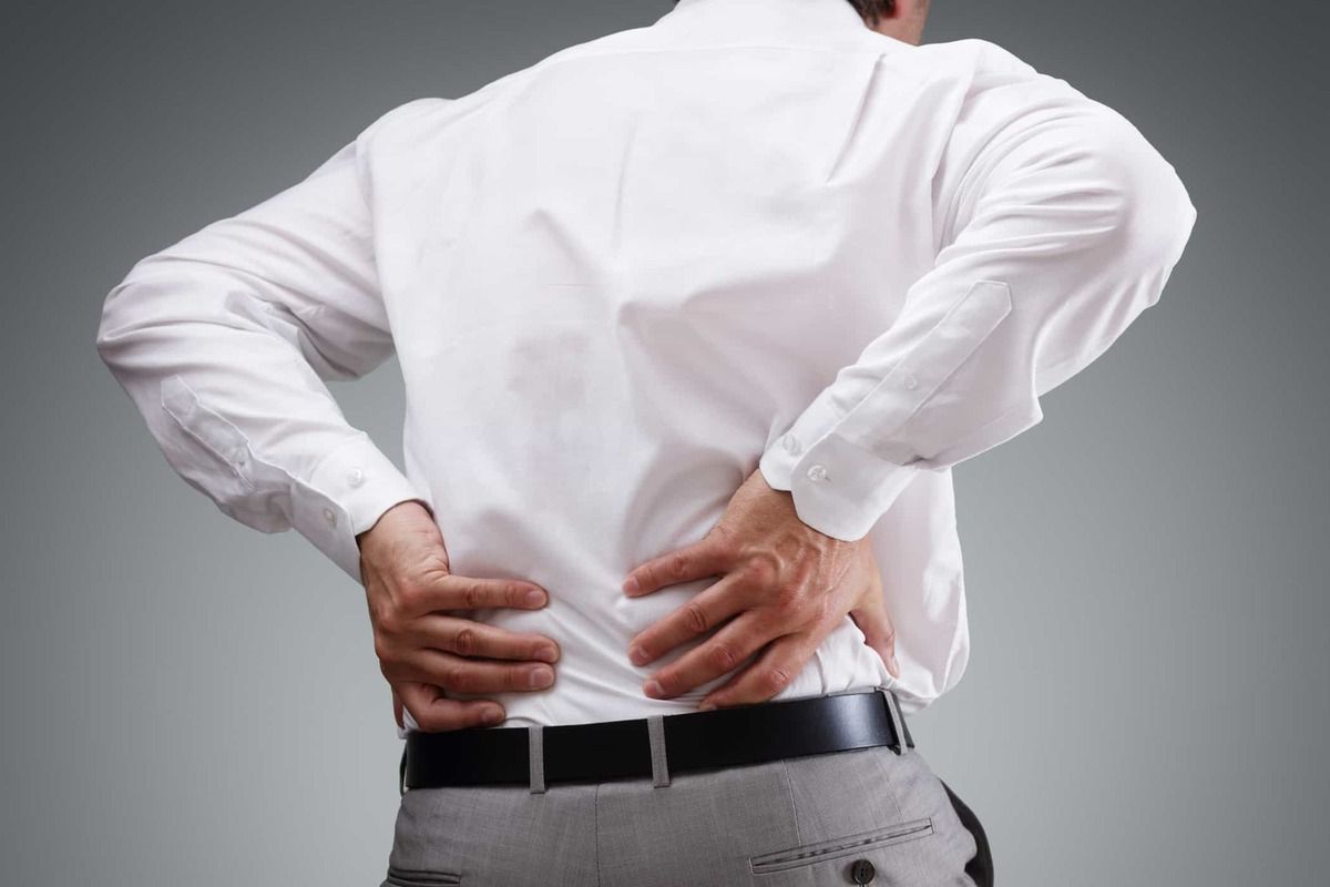 Nguyên nhân, triệu chứng và cách điều trị đau thắt lưng