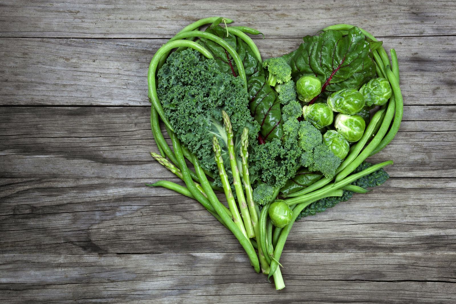 Các chuyên gia, bác sĩ luôn khuyến cáo về việc ăn rau xanh mỗi ngày để phòng ngừa bệnh tim mạch